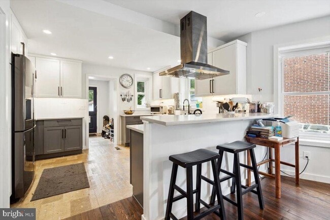 Building Photo - 224 Edgemont Ave