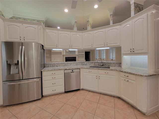 Building Photo - 9621 Monticello Dr