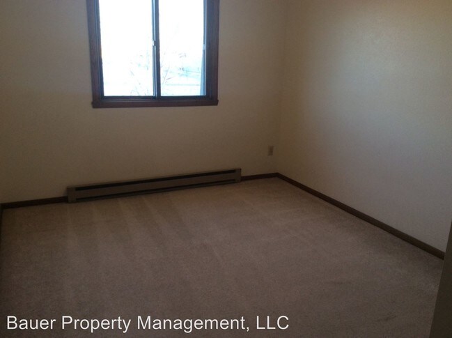 Building Photo - 671 24th St W