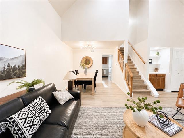 Building Photo - 300 Lamesa Ct