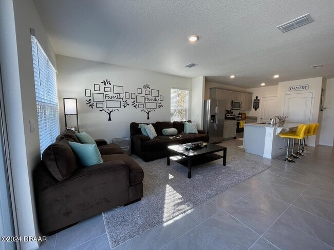 Building Photo - 17 Bella Oaks Dr