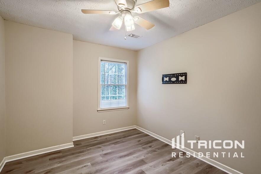 Building Photo - 1337 Arlene Ct SW