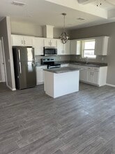 Building Photo - Airport Heights-Weslaco