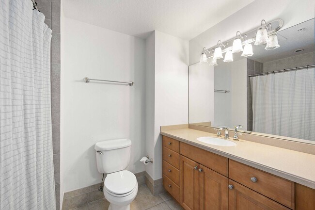 Building Photo - 606 Riviera Dunes Way