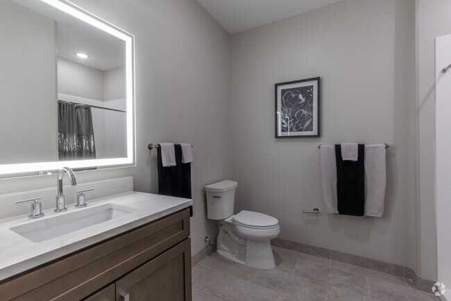 2BR, 1BA - 867SF - Bathroom - Stonefield of Clinton 55+ Senior Living