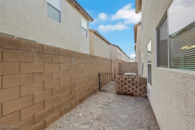 Building Photo - 7257 Camden Pine Ave
