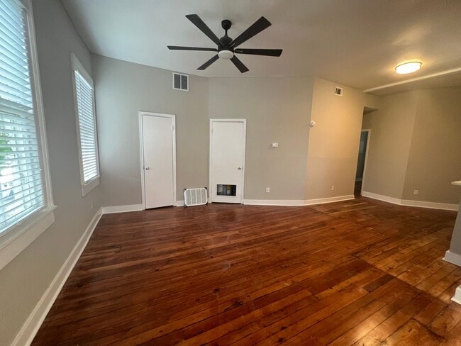 Building Photo - 1 Bedroom 1 Bath Apartment in Wraggsboro - Downtown Charleston