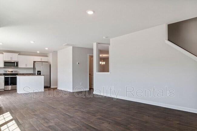 Building Photo - 112 Saddlehorse Ln