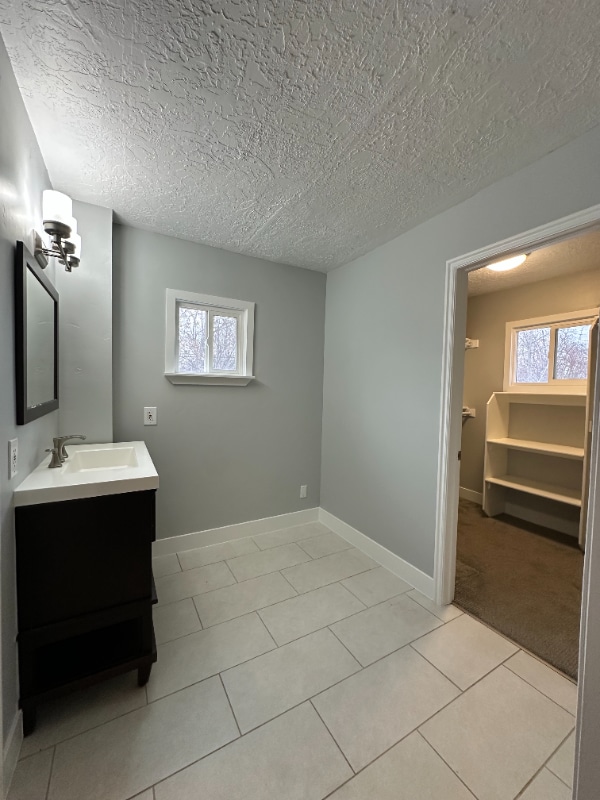 Building Photo - 2740 S 500 E