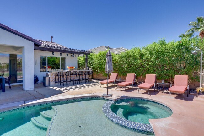 Building Photo - 84644 Pavone Way