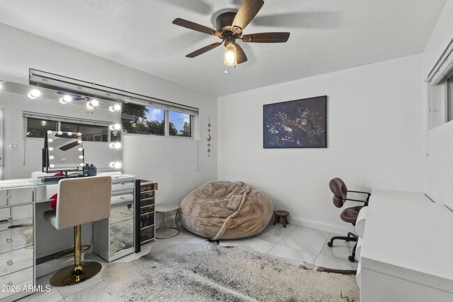 Building Photo - 3938 E Cheery Lynn Rd