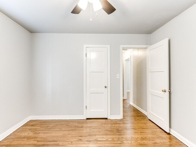 Building Photo - Charming 2 bed 1 bath home with many updates!