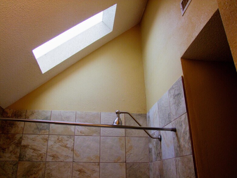 Building Photo - 8330 Fathom Cir