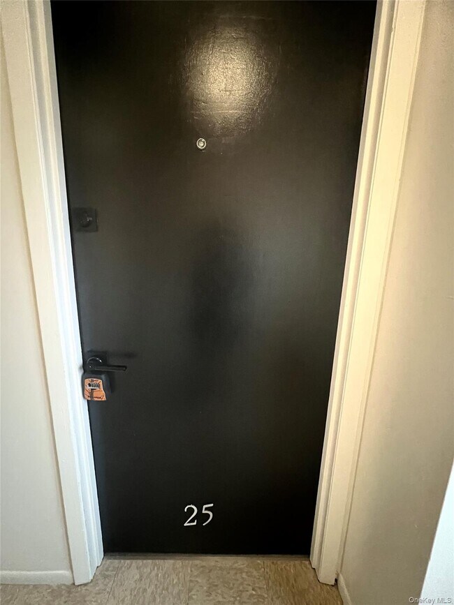 Building Photo - 13-19-19 Cole St