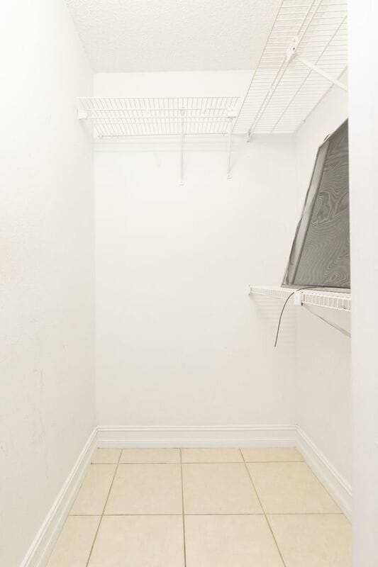 Building Photo - 974 Leeward Pl