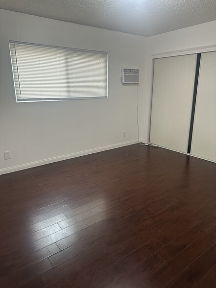 Building Photo - 12349 Oxnard St