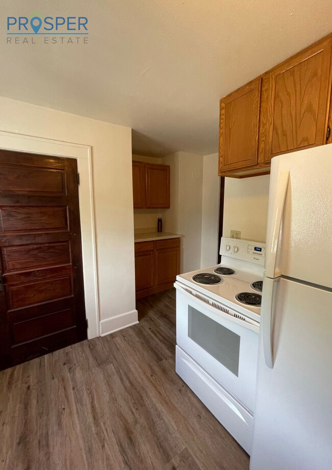 Building Photo - WA810X