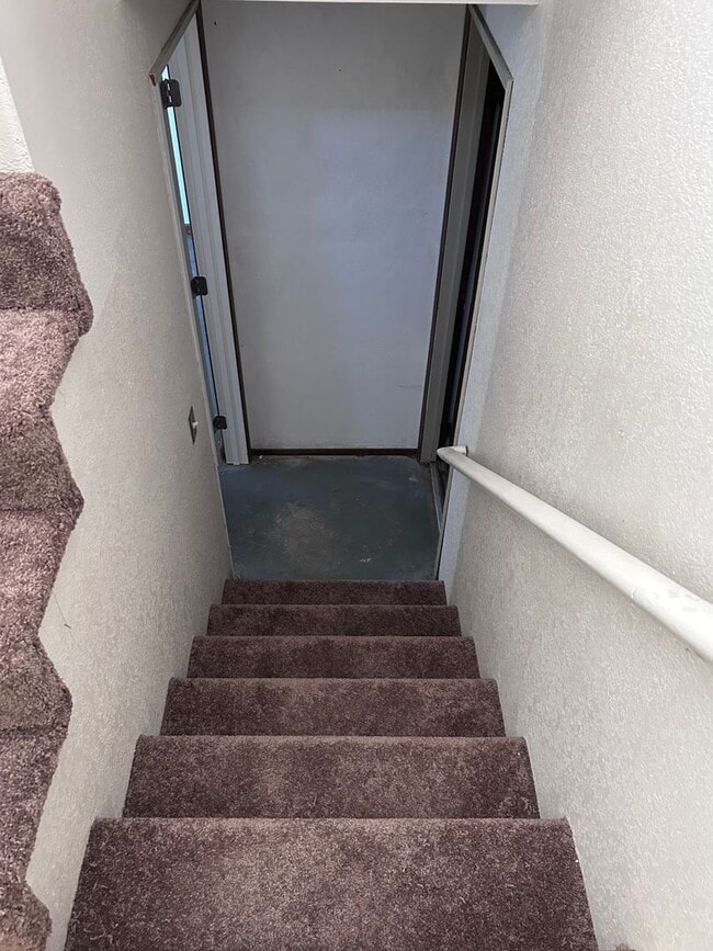 Building Photo - Updated 4BR Home in Renton's Victoria Park Neighborhood!