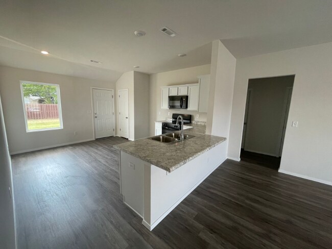 Building Photo - 2609 S Silver St