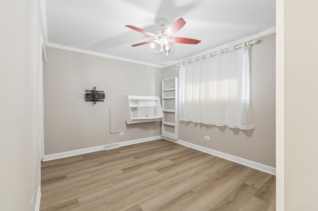 Building Photo - 16805 Hilltop Ave