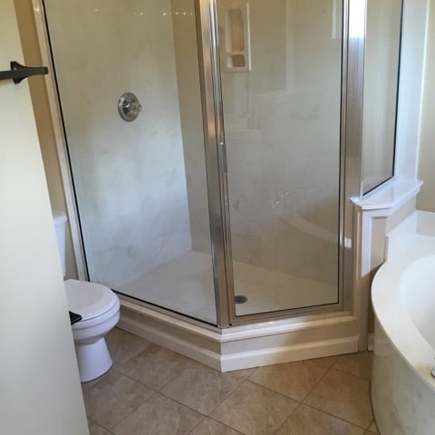 Building Photo - Renovated 3 Bedroom 2 Bath Home with 2 Car...