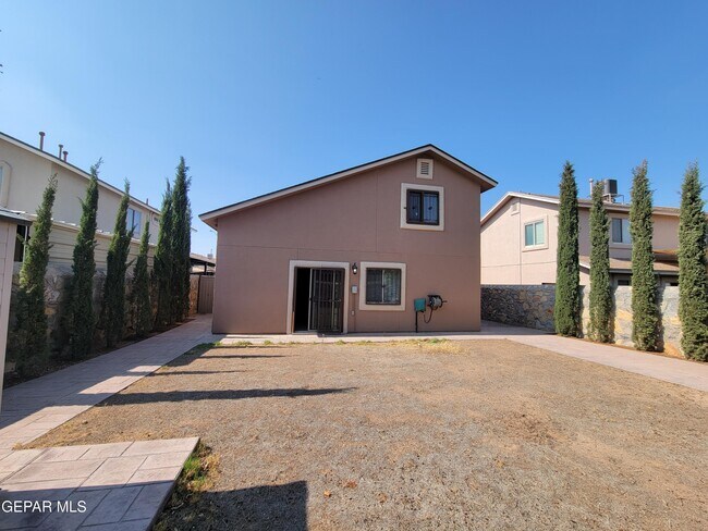 Building Photo - 14267 Pacific Point Dr