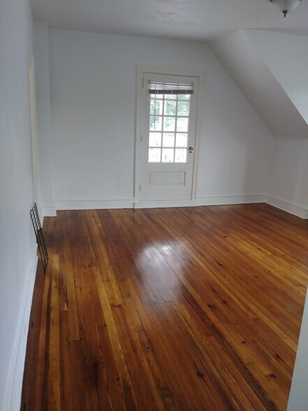 Building Photo - 331 Harrison Ave