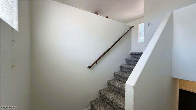 Building Photo - 2424 Predera Ave