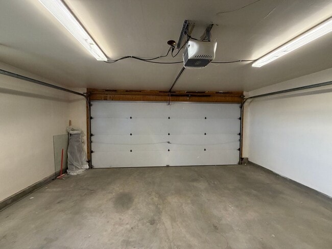 Building Photo - 2 Bedroom Single Story Home Available Near Unser Blvd NE & Northern Blvd NE in North Hills Rio Ra...