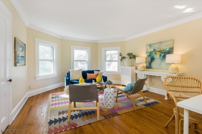 Building Photo - 11 Mountain View Pl