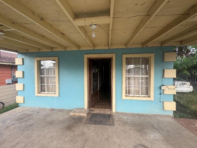 Primary Photo - 3404 Salinas Ave