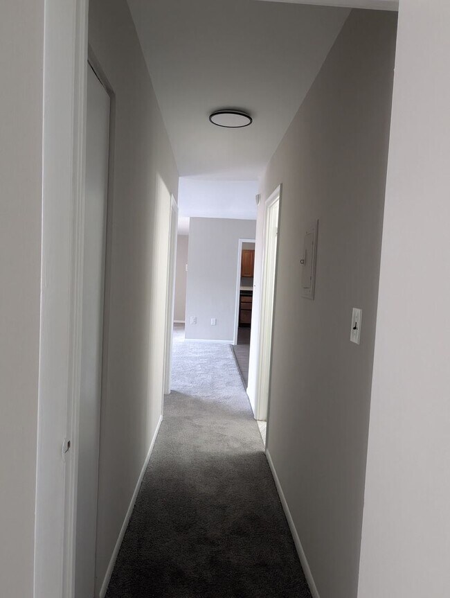 Interior Photo - Bristol House Apartments