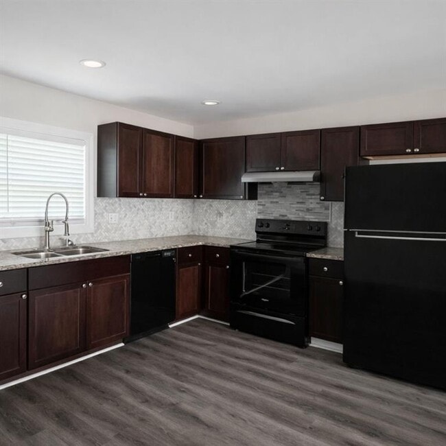 Building Photo - 16 Wadley St NW