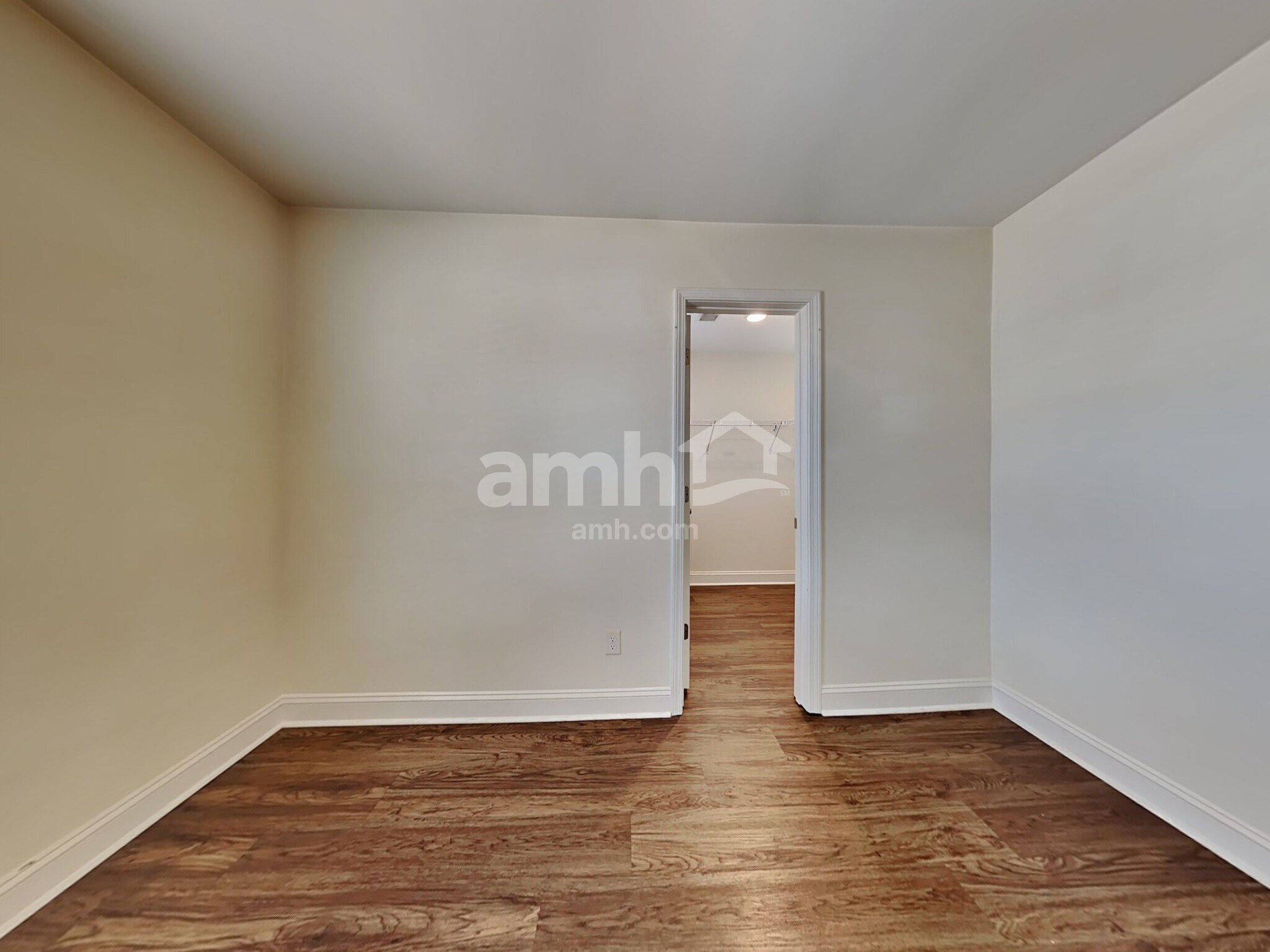 Building Photo - 447 Brookgreen Dr