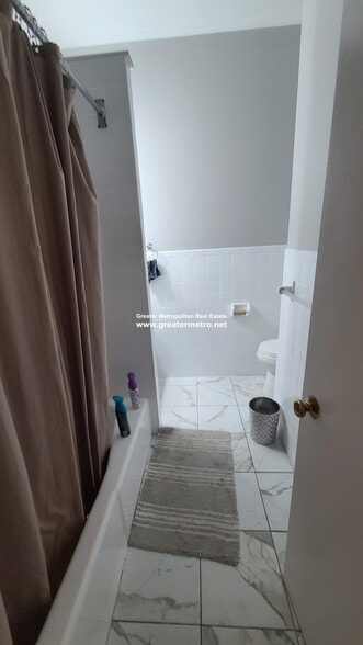 Building Photo - 226 M St