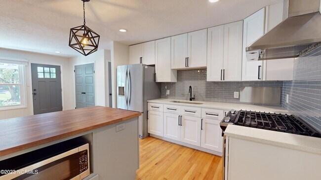 Building Photo - 505 W Rhode Island Ave