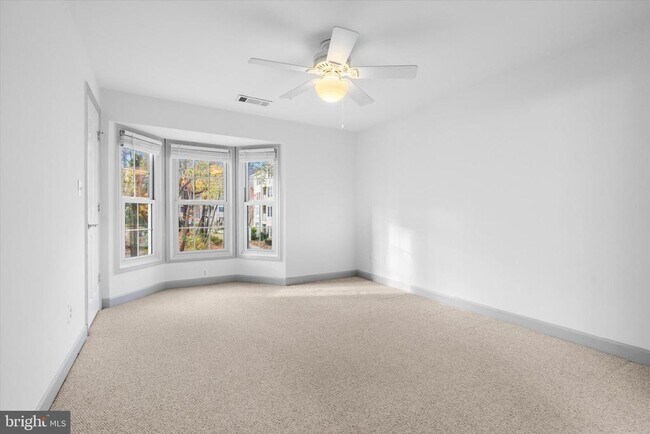 Building Photo - 12221 Fairfield House Dr