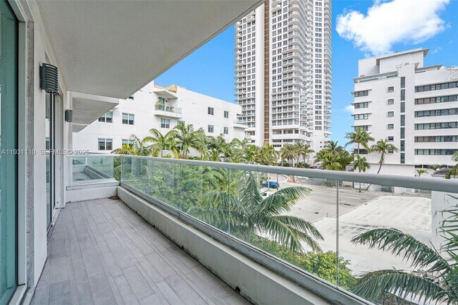 Building Photo - 6362 Collins Ave