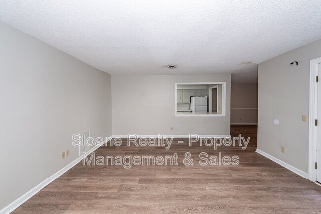 Building Photo - 40 Meander Row