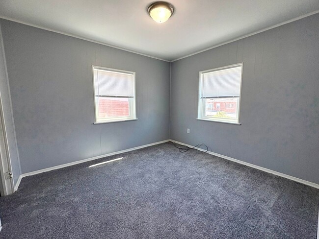 Building Photo - 2 Bedroom Available in Lancaster!