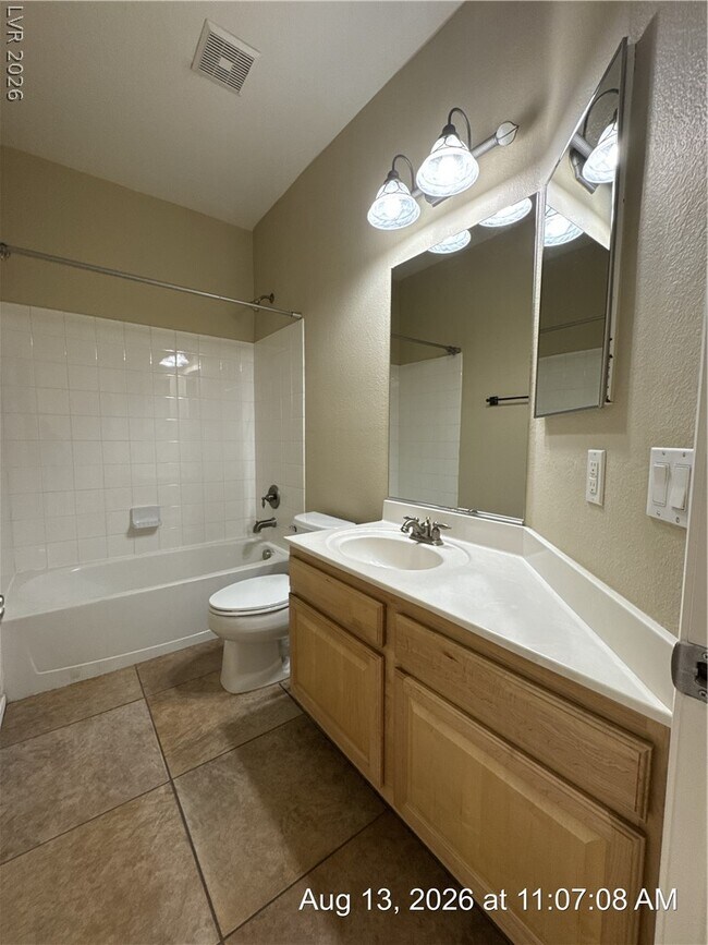 Building Photo - 2768 Craigmillar St