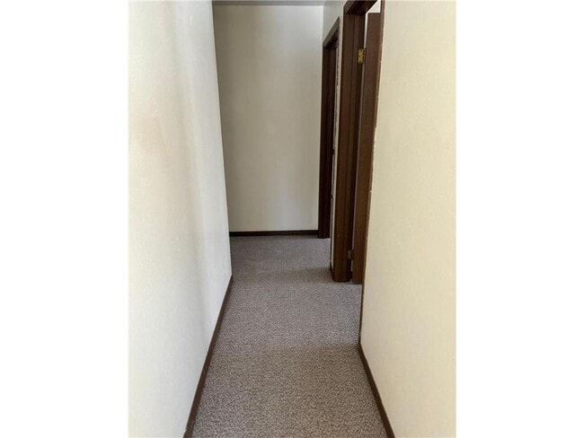 Building Photo - 104 Edgewood St
