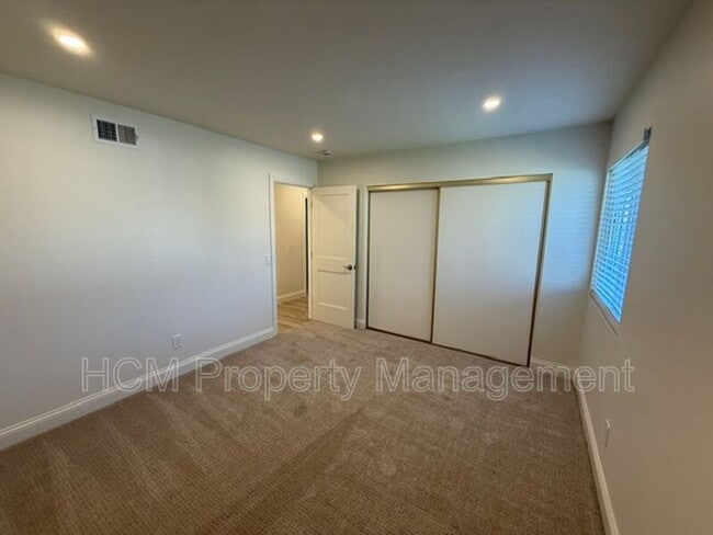 Building Photo - 3328 Paseo Halcon