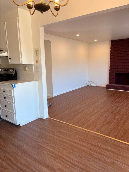Building Photo - 844 Doyle Rd