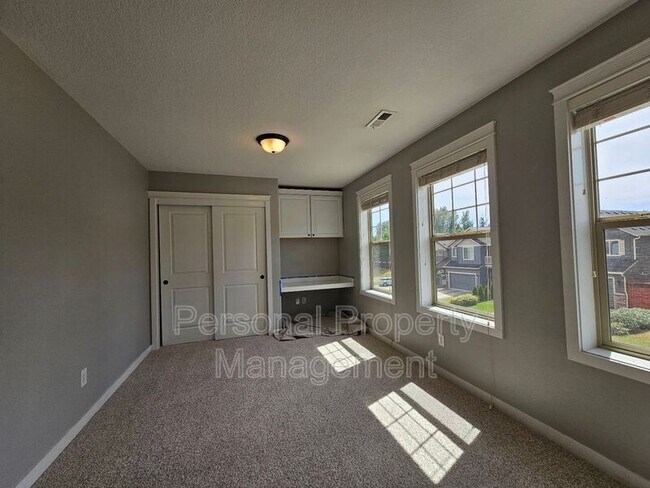 Building Photo - 4522 NE 91st Way