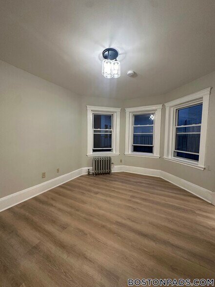 Building Photo - 38 Hemenway St