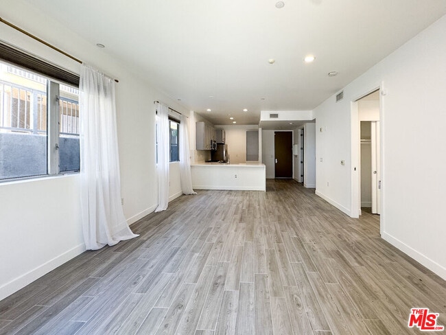 Building Photo - 6001 Carlton Way