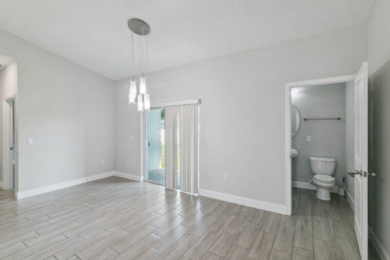 Building Photo - 969 Cambridge Ct