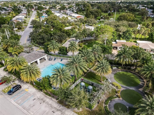 Building Photo - 4445 NW 48th Terrace