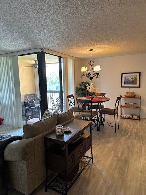 Building Photo - 450 Egret Cir